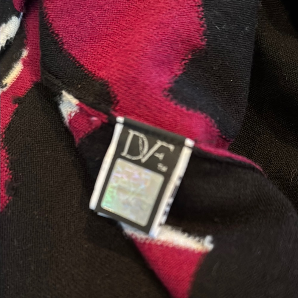 DVF Burgundy and Black Long Sleeve Wrap Dress V-Neck size S/XS EUC - Picture 7 of 12